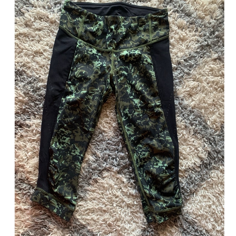 Lululemon 17” crop leggings